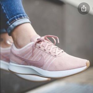 Nike Dualtone Racer in Pink Suede